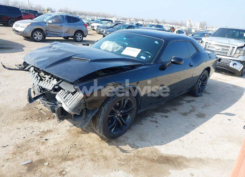 Photo 2 of 2018 Dodge Challenger SXT (VIN 2C3CDZAG8JH153213)