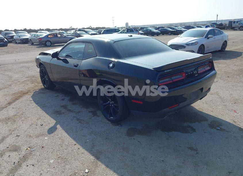 Photo 3 of 2018 Dodge Challenger SXT (VIN 2C3CDZAG8JH153213)