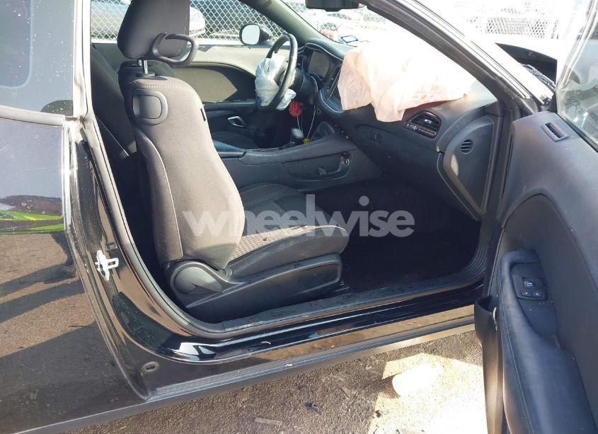 Photo 5 of 2018 Dodge Challenger SXT (VIN 2C3CDZAG8JH153213)