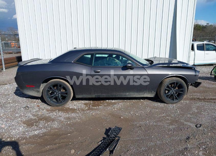 Photo 13 of 2018 Dodge Challenger SXT (VIN 2C3CDZAG8JH271214)