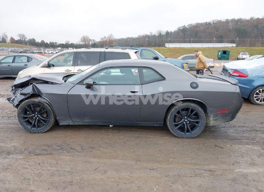 Photo 14 of 2018 Dodge Challenger SXT (VIN 2C3CDZAG8JH271214)