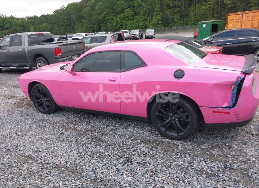 Photo 14 of 2018 Dodge Challenger SXT (VIN 2C3CDZAG8JH310769)