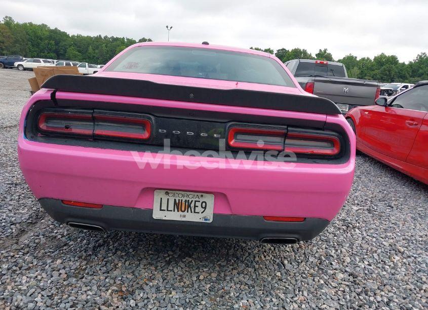 Photo 16 of 2018 Dodge Challenger SXT (VIN 2C3CDZAG8JH310769)