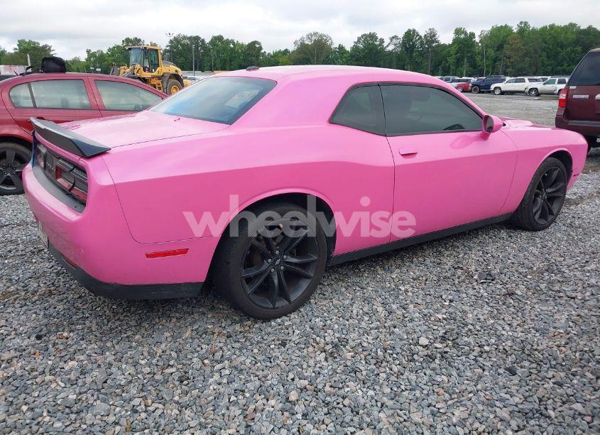 Photo 4 of 2018 Dodge Challenger SXT (VIN 2C3CDZAG8JH310769)