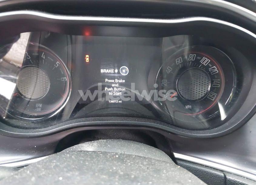 Photo 7 of 2018 Dodge Challenger SXT (VIN 2C3CDZAG8JH310769)