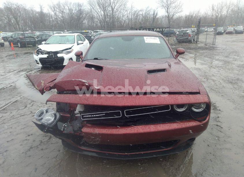 Photo 12 of 2019 Dodge Challenger SXT (VIN 2C3CDZAG8KH687717)