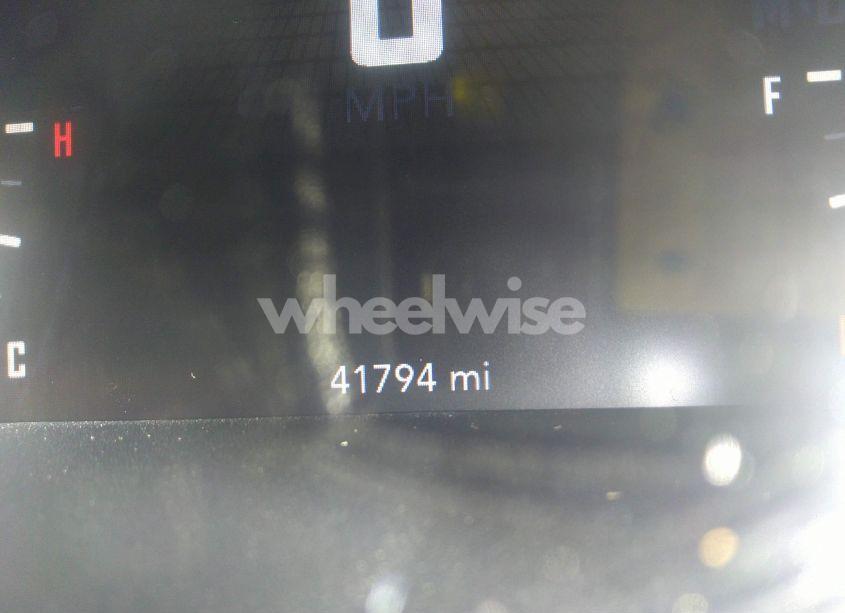 Photo 15 of 2019 Dodge Challenger SXT (VIN 2C3CDZAG8KH687717)