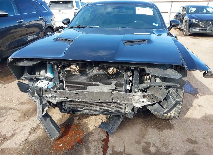 Photo 6 of 2019 Dodge Challenger SXT (VIN 2C3CDZAG8KH701597)