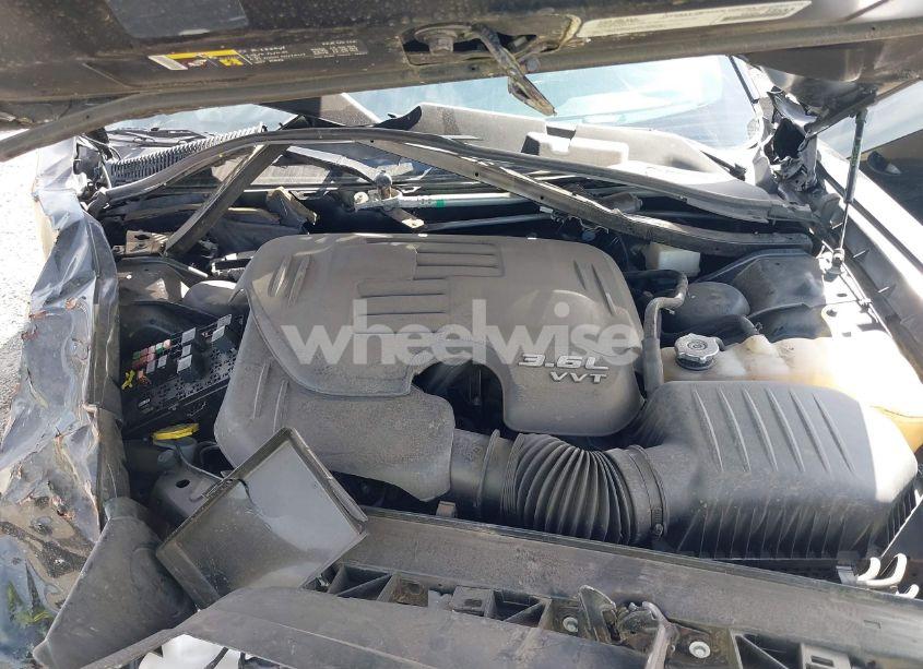 Photo 10 of 2019 Dodge Challenger SXT (VIN 2C3CDZAG8KH758446)