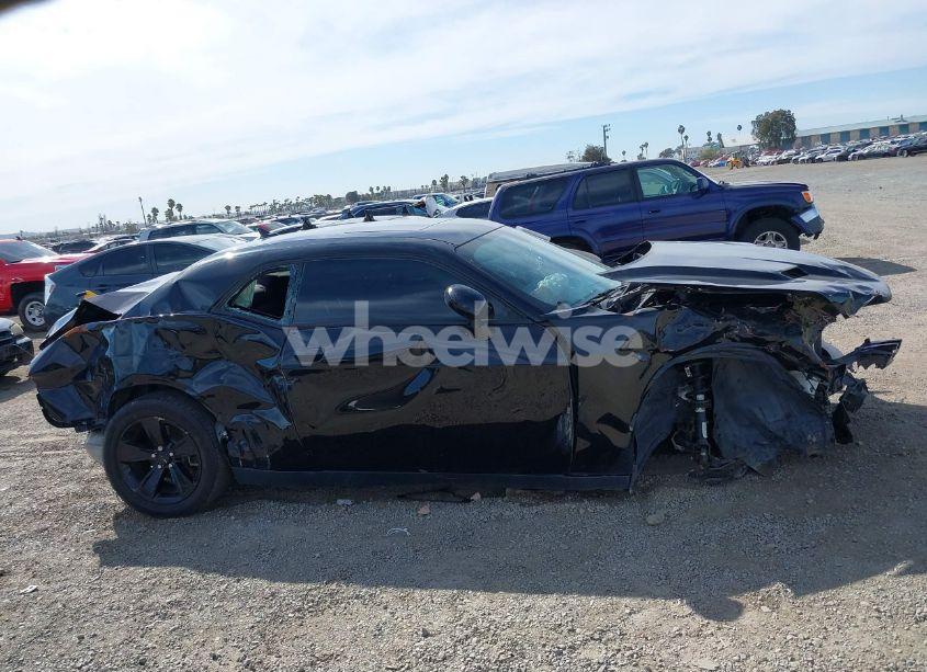 Photo 14 of 2019 Dodge Challenger SXT (VIN 2C3CDZAG8KH758446)