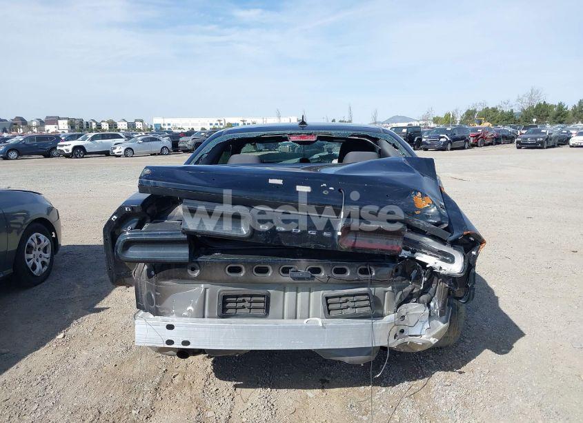 Photo 17 of 2019 Dodge Challenger SXT (VIN 2C3CDZAG8KH758446)