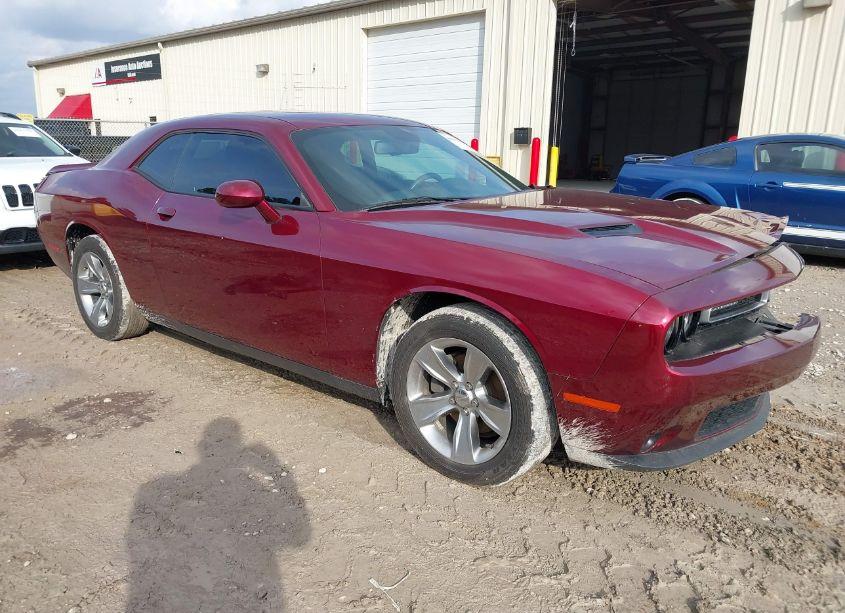 2020 Dodge Challenger SXT (VIN 2C3CDZAG8LH113281) main photo