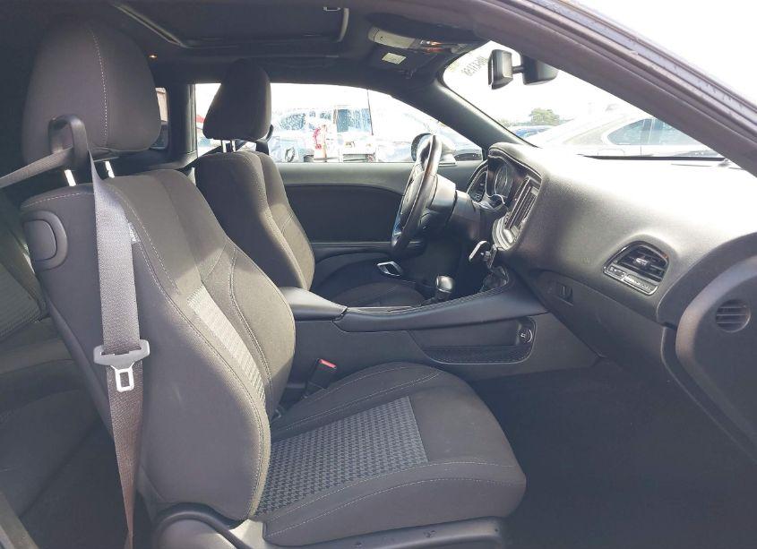 Photo 5 of 2020 Dodge Challenger SXT (VIN 2C3CDZAG8LH206284)