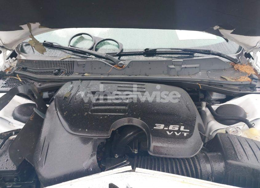 Photo 10 of 2020 Dodge Challenger SXT (VIN 2C3CDZAG8LH210304)