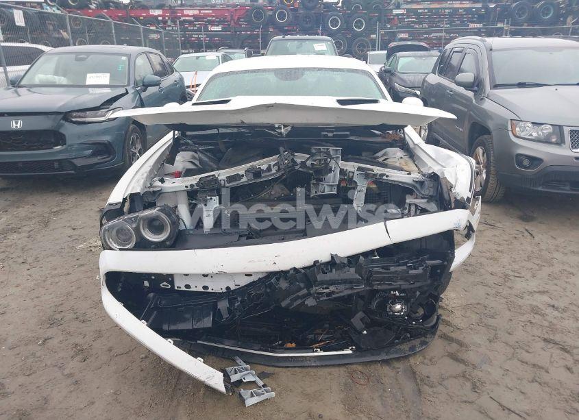 Photo 12 of 2020 Dodge Challenger SXT (VIN 2C3CDZAG8LH210304)