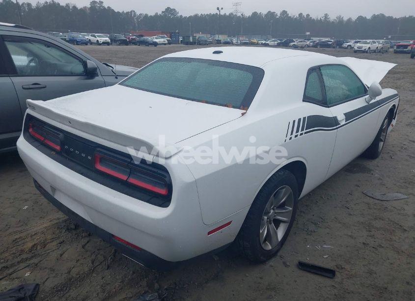 Photo 4 of 2020 Dodge Challenger SXT (VIN 2C3CDZAG8LH210304)