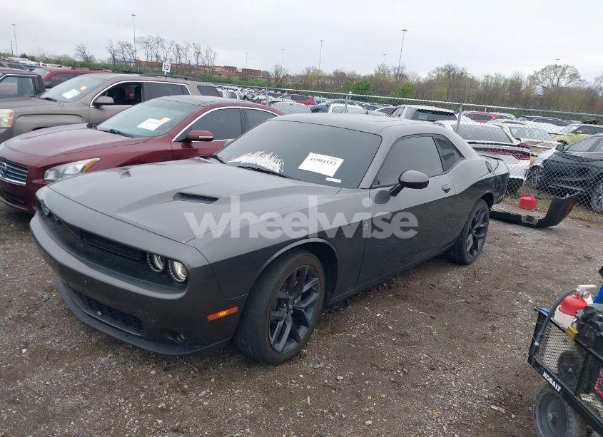 Photo 2 of 2022 Dodge Challenger SXT (VIN 2C3CDZAG8NH148969)