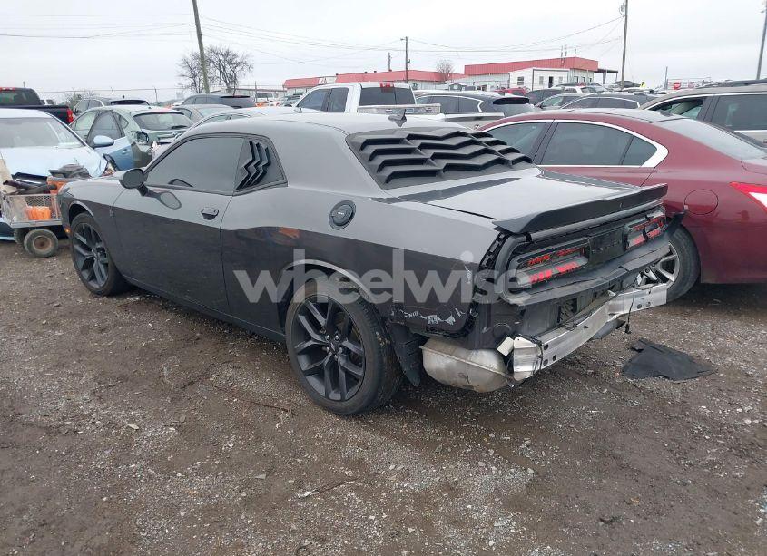 Photo 3 of 2022 Dodge Challenger SXT (VIN 2C3CDZAG8NH148969)
