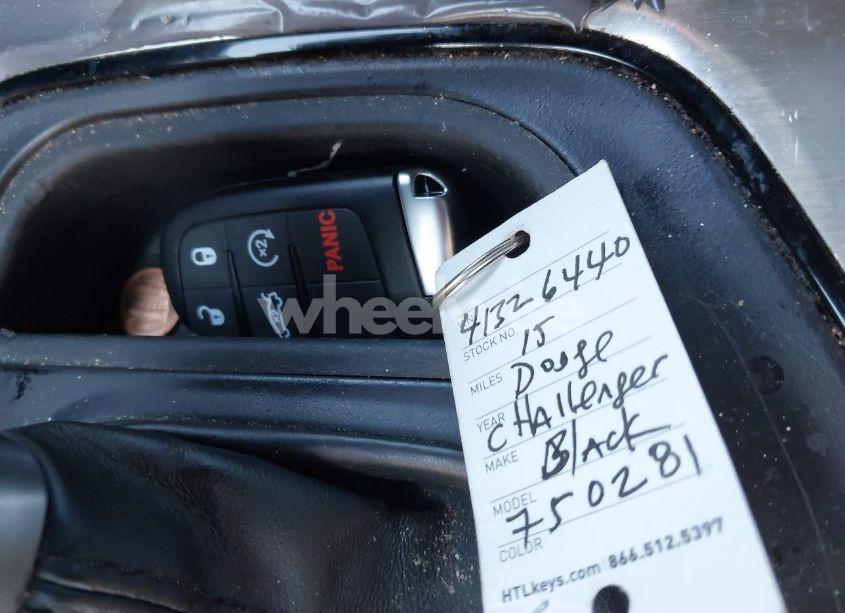 Photo 11 of 2015 Dodge Challenger SXT (VIN 2C3CDZAG9FH750281)