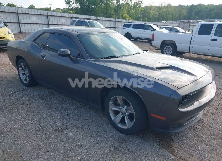 2015 Dodge Challenger SXT (VIN 2C3CDZAG9FH816330) main photo