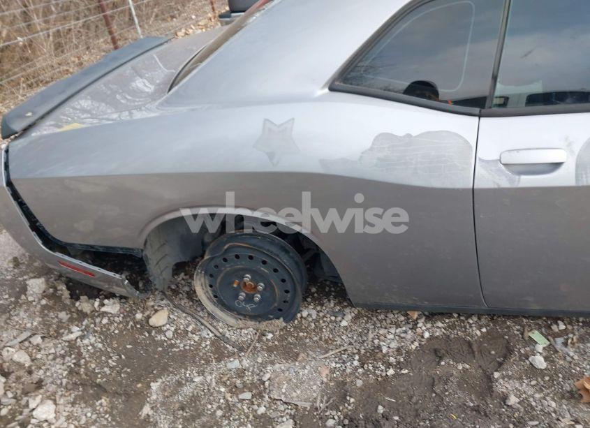 Photo 17 of 2016 Dodge Challenger SXT (VIN 2C3CDZAG9GH107673)