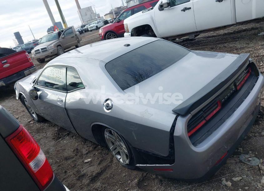 Photo 3 of 2016 Dodge Challenger SXT (VIN 2C3CDZAG9GH107673)