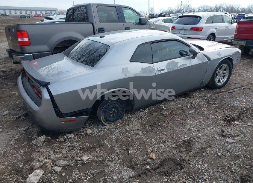 Photo 4 of 2016 Dodge Challenger SXT (VIN 2C3CDZAG9GH107673)