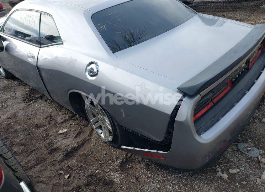 Photo 6 of 2016 Dodge Challenger SXT (VIN 2C3CDZAG9GH107673)