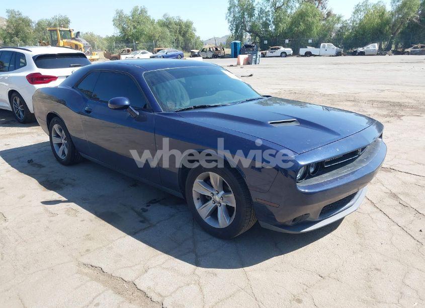 2016 Dodge Challenger SXT (VIN 2C3CDZAG9GH125350) main photo