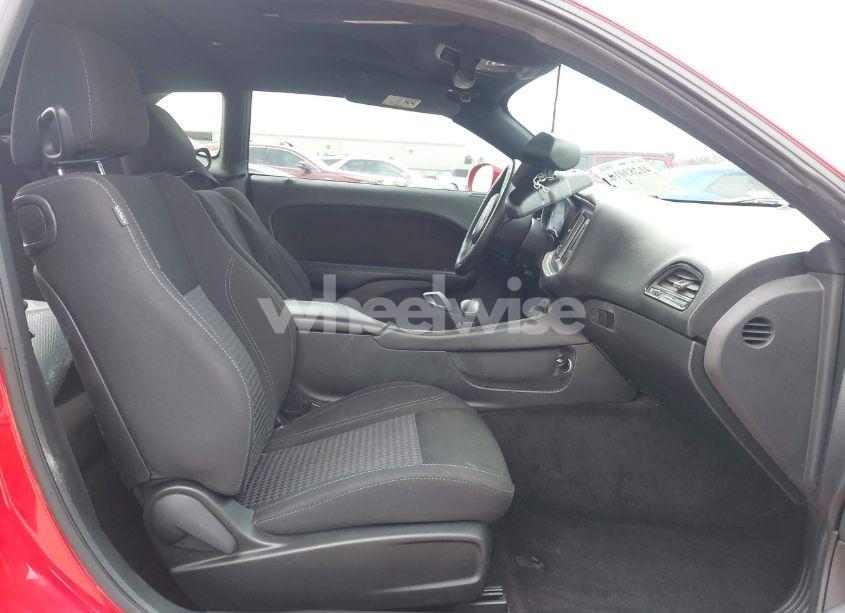 Photo 5 of 2016 Dodge Challenger SXT (VIN 2C3CDZAG9GH166240)