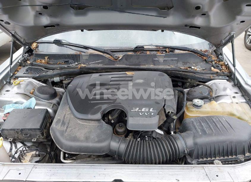 Photo 10 of 2016 Dodge Challenger SXT (VIN 2C3CDZAG9GH184110)