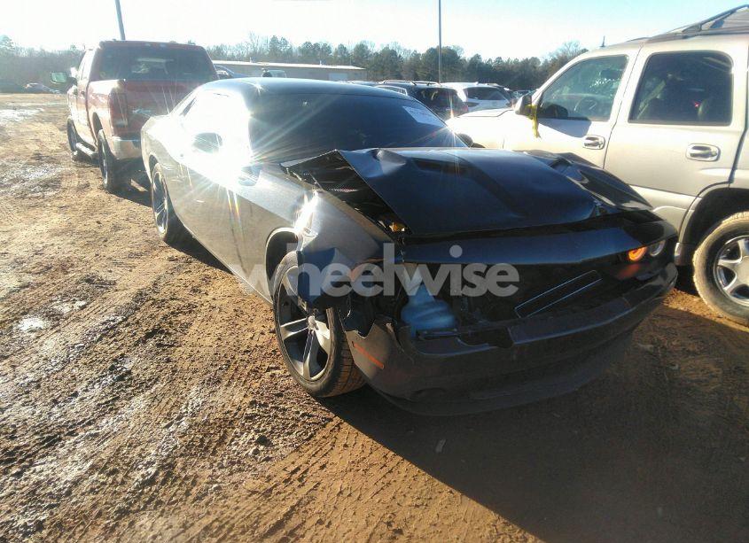 2016 Dodge Challenger SXT (VIN 2C3CDZAG9GH279606) main photo