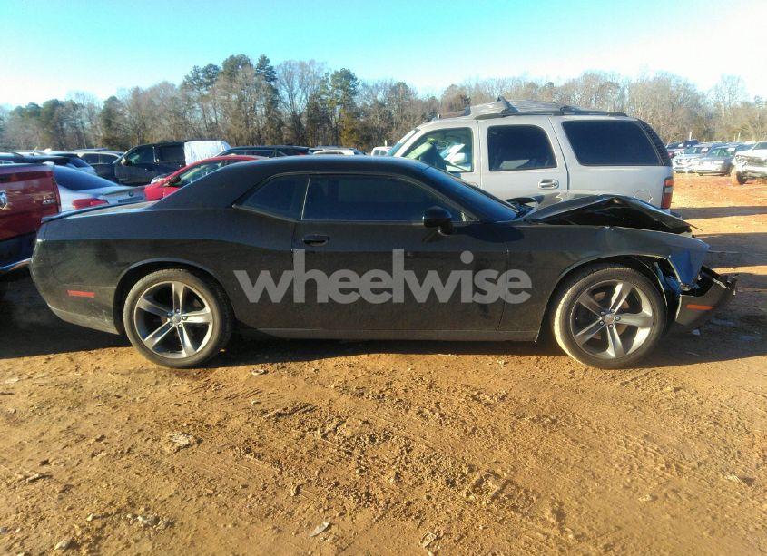 Photo 13 of 2016 Dodge Challenger SXT (VIN 2C3CDZAG9GH279606)