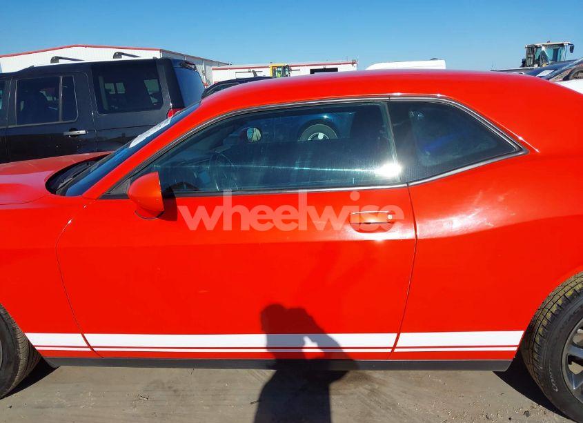 Photo 14 of 2017 Dodge Challenger SXT (VIN 2C3CDZAG9HH558832)