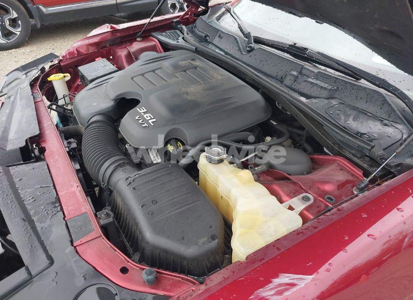 Photo 10 of 2018 Dodge Challenger SXT (VIN 2C3CDZAG9JH138297)