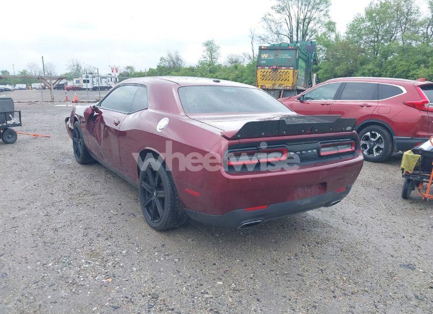 Photo 3 of 2018 Dodge Challenger SXT (VIN 2C3CDZAG9JH138297)