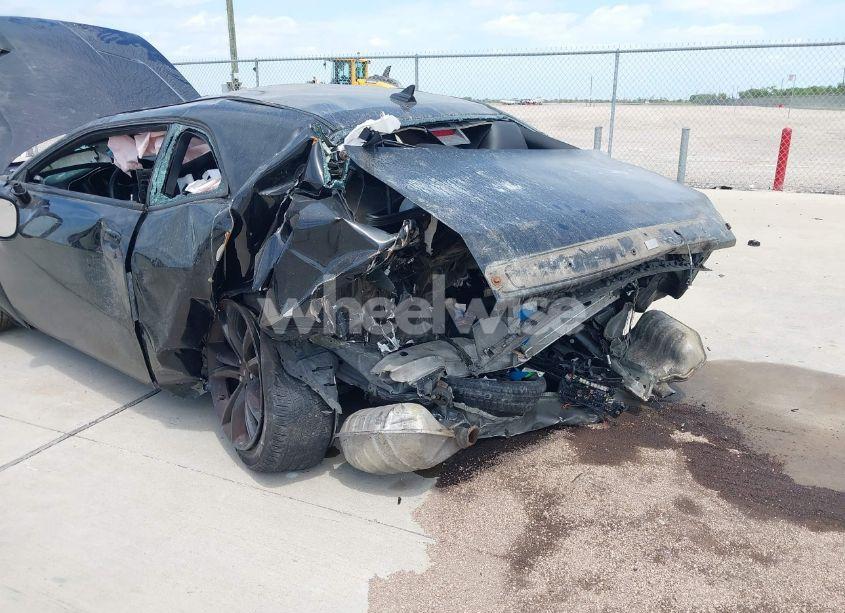 Photo 6 of 2018 Dodge Challenger SXT PLUS (VIN 2C3CDZAG9JH172319)