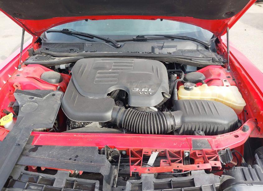 Photo 10 of 2018 Dodge Challenger SXT (VIN 2C3CDZAG9JH276583)