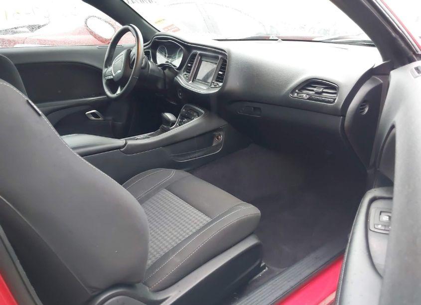 Photo 5 of 2018 Dodge Challenger SXT (VIN 2C3CDZAG9JH276583)