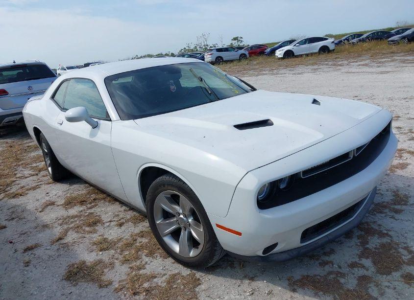 2020 Dodge Challenger SXT (VIN 2C3CDZAG9LH213552) main photo