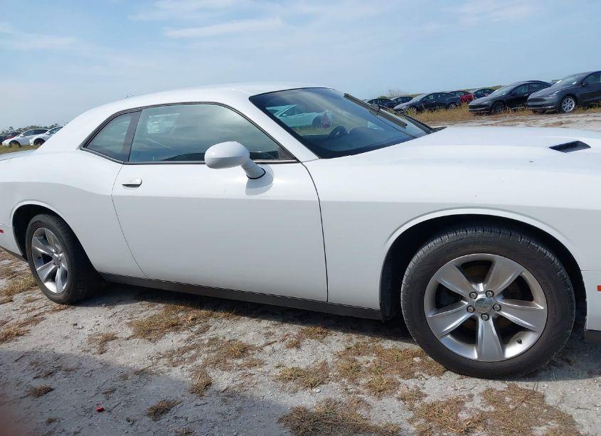 Photo 13 of 2020 Dodge Challenger SXT (VIN 2C3CDZAG9LH213552)