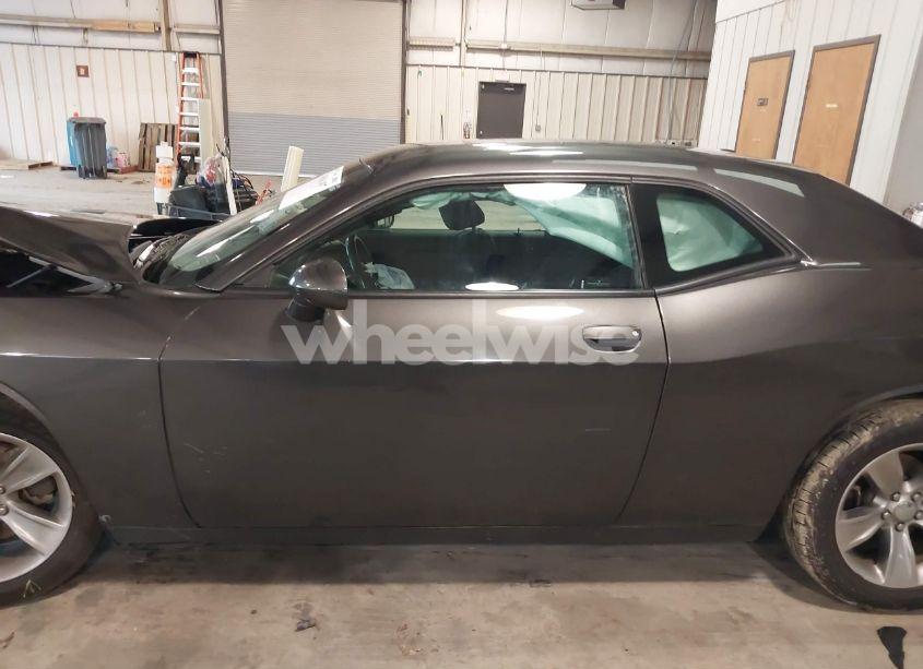 Photo 13 of 2021 Dodge Challenger SXT (VIN 2C3CDZAG9MH538767)