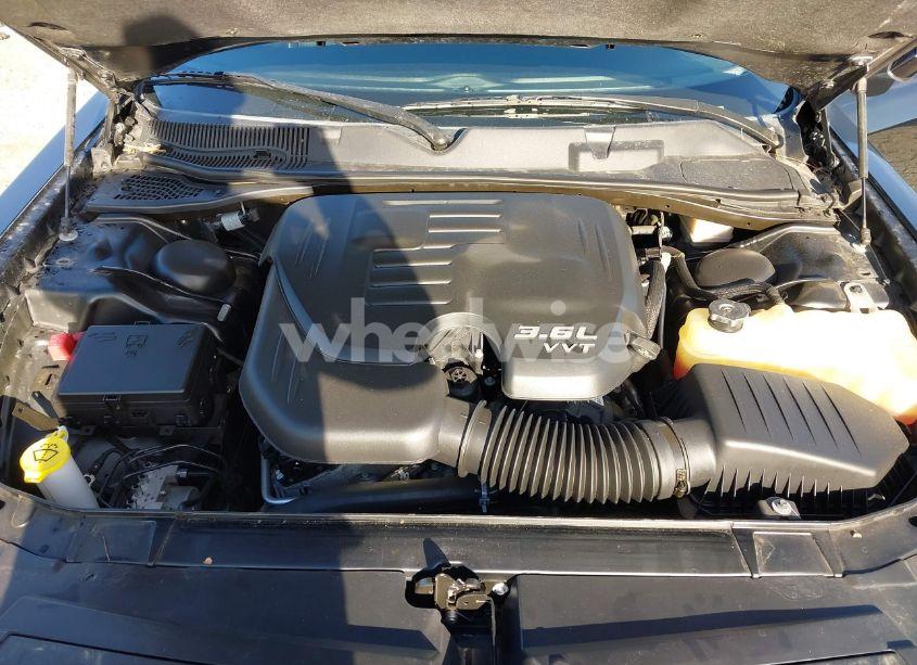 Photo 10 of 2021 Dodge Challenger SXT (VIN 2C3CDZAG9MH630736)