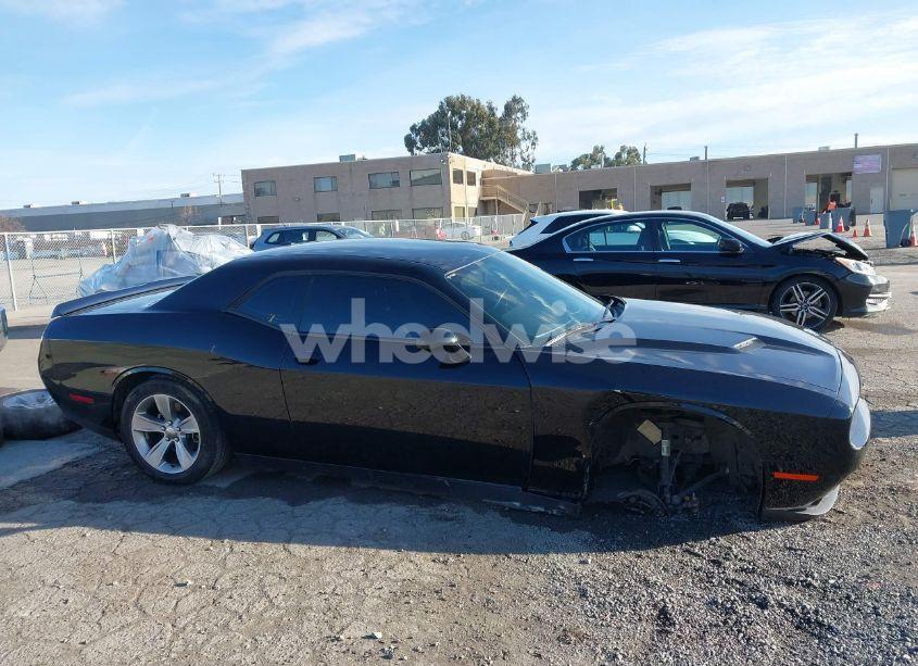 Photo 14 of 2021 Dodge Challenger SXT (VIN 2C3CDZAG9MH630736)