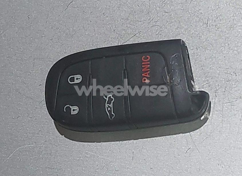 Photo 11 of 2015 Dodge Challenger SXT (VIN 2C3CDZAGXFH788814)