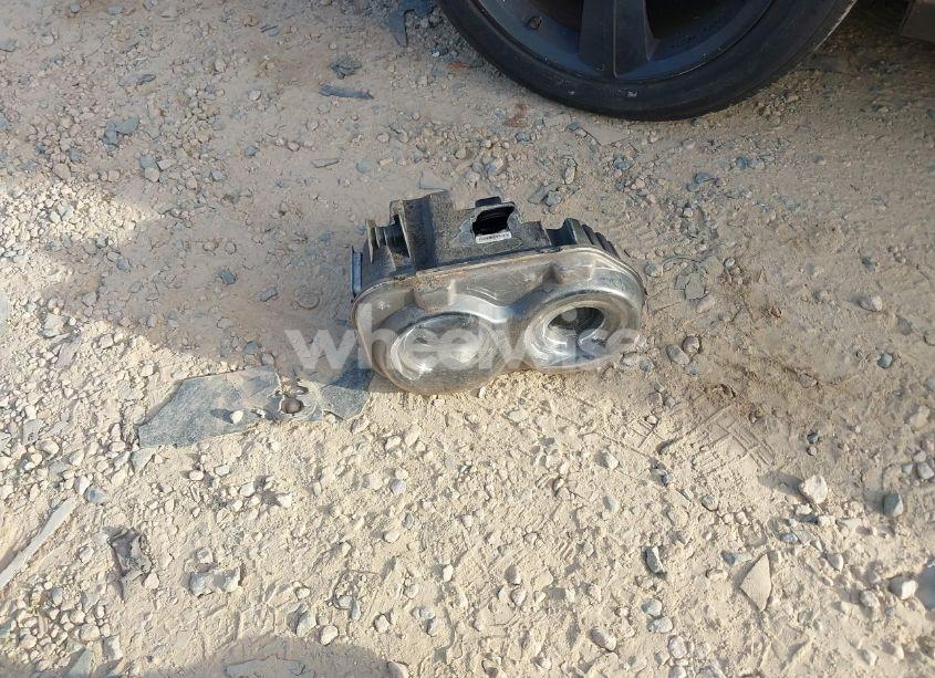 Photo 11 of 2015 Dodge Challenger SXT (VIN 2C3CDZAGXFH816868)