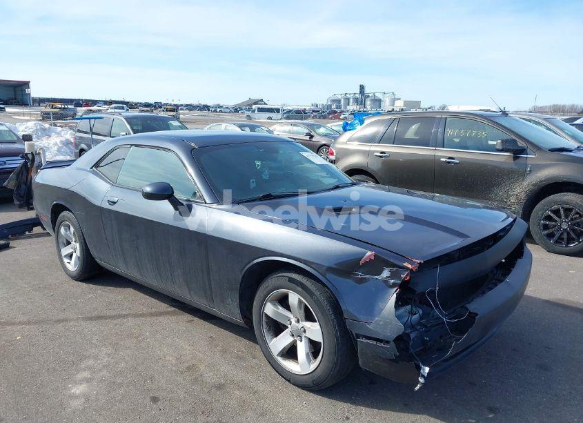 2016 Dodge Challenger SXT (VIN 2C3CDZAGXGH264256) main photo