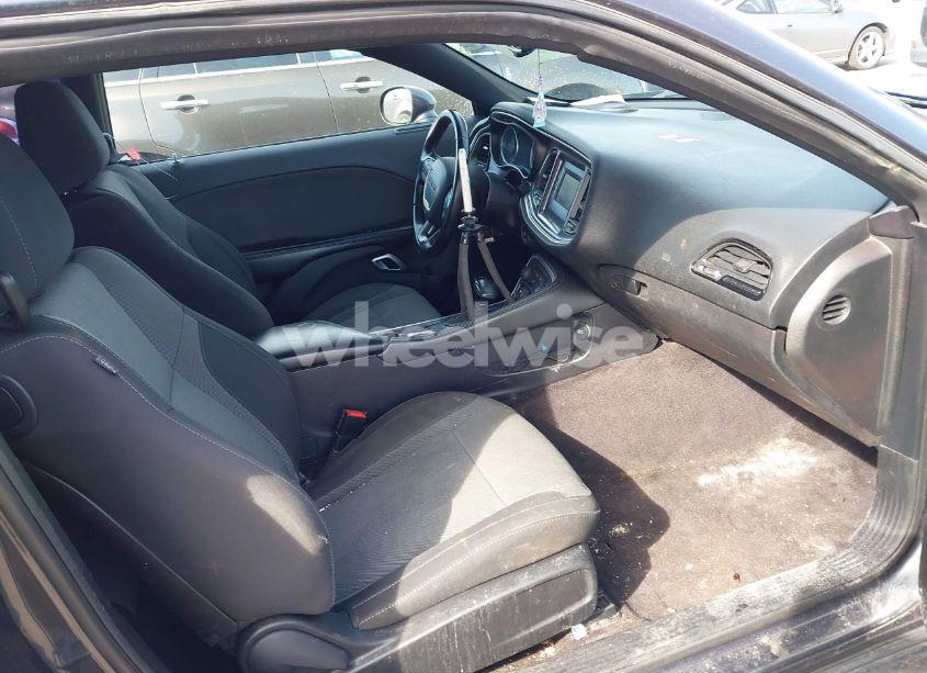 Photo 5 of 2016 Dodge Challenger SXT (VIN 2C3CDZAGXGH264256)