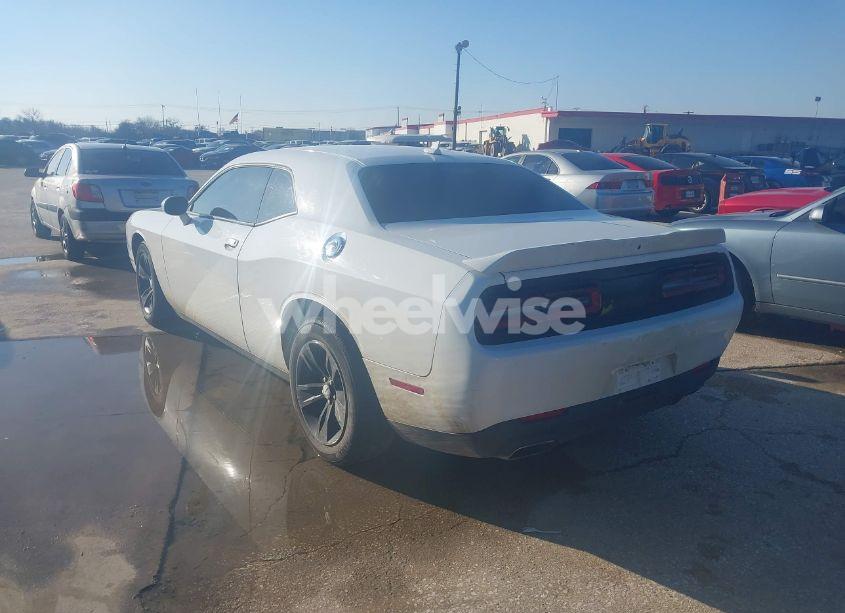 Photo 3 of 2016 Dodge Challenger SXT (VIN 2C3CDZAGXGH264760)