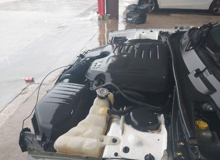 Photo 10 of 2016 Dodge Challenger SXT PLUS (VIN 2C3CDZAGXGH264855)